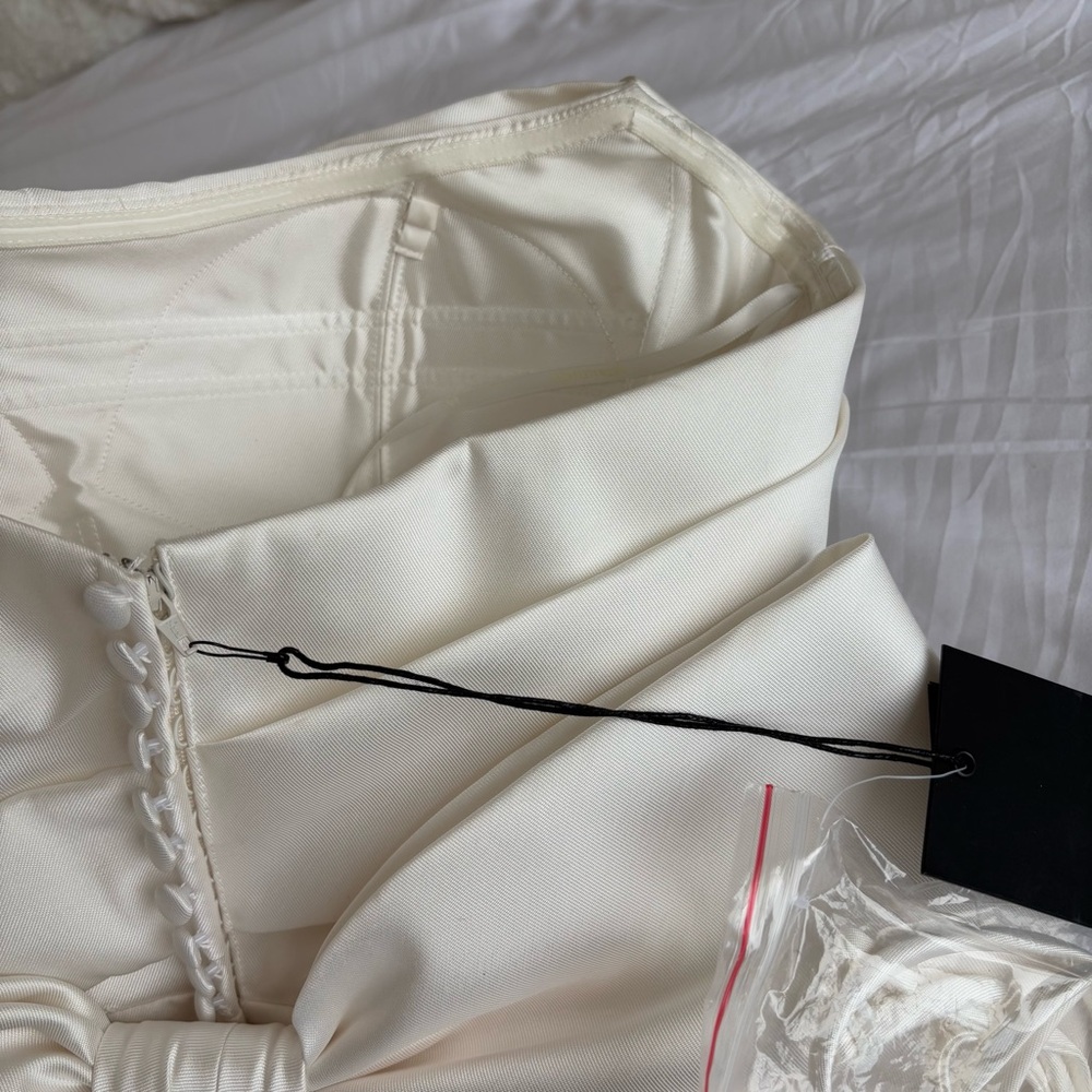 Justin Alexander Estelle Wedding Dress - Picture 6 of 16